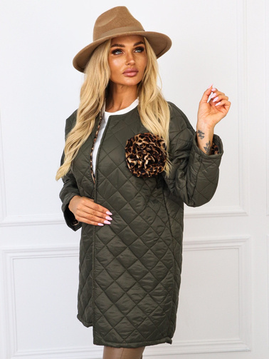 DŁUGA PIKOWANA NARZUTA Z KWIATEM Z OZDOBNĄ PANTERKĄ WEWNĄTRZ- ZIELONA