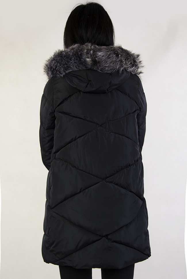 Granatowa pikowana kurtka z ozdobnymi paskami przy kieszeniach